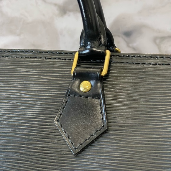 Louis Vuitton speedy 30 black epi - Picture 7 of 16